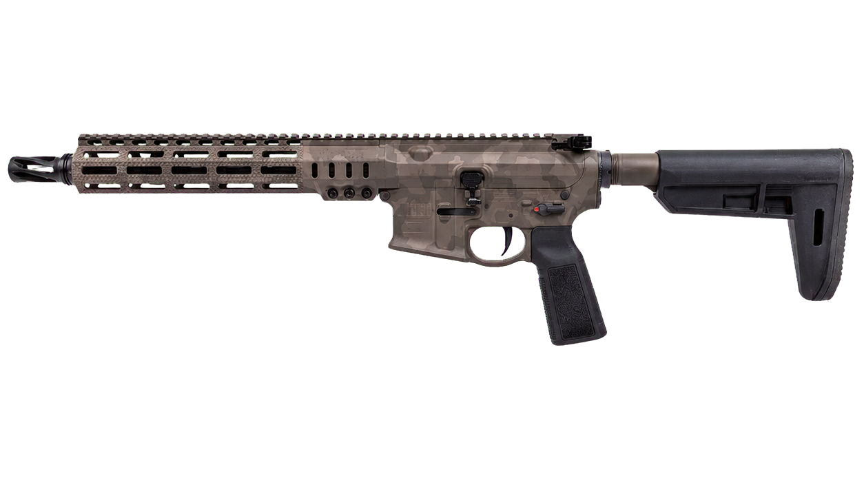Compact AR-15 style tactical rifle in camouflage finish with M-LOK handguard and folding stock, studio photo on transparent background - Para Bellum Switzerland
